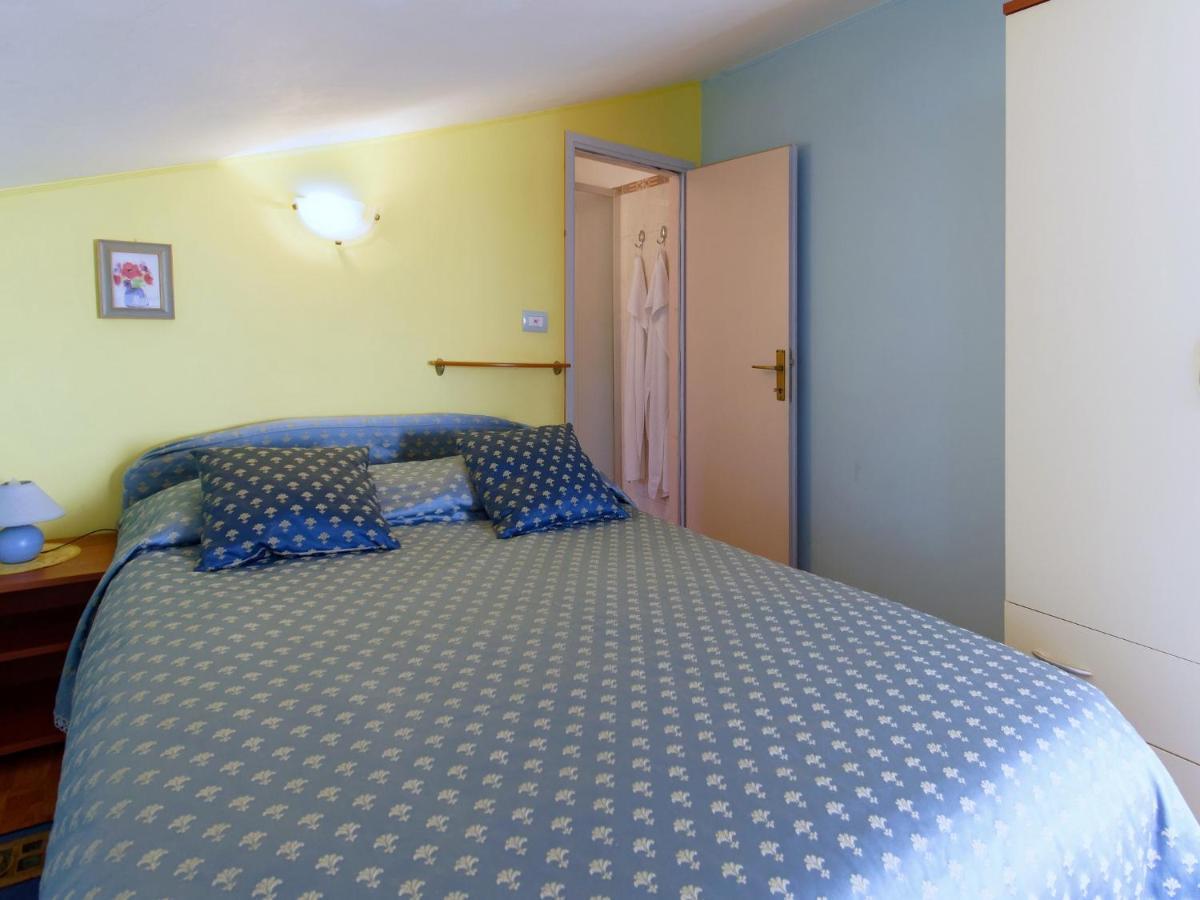 Holiday Home Nevena By Rent Istria ブイェ エクステリア 写真
