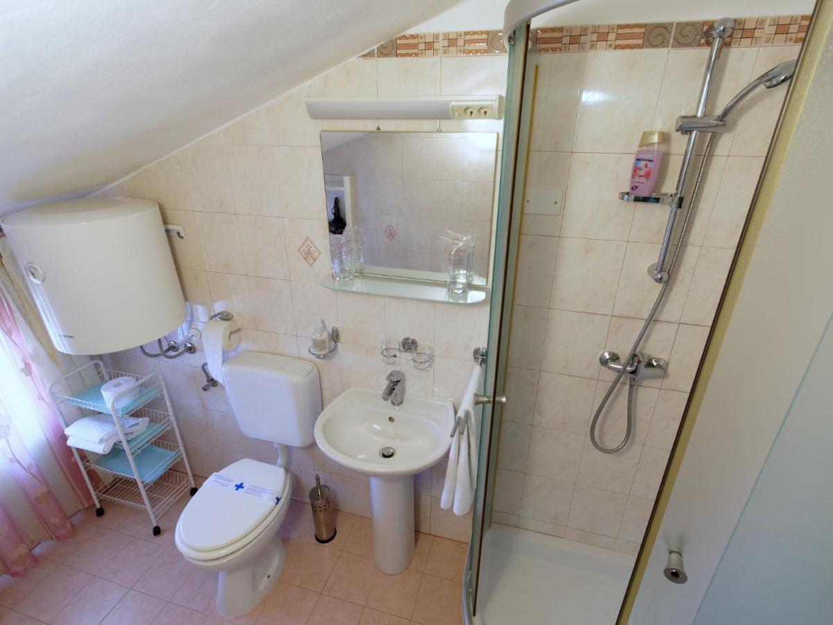 Holiday Home Nevena By Rent Istria ブイェ エクステリア 写真