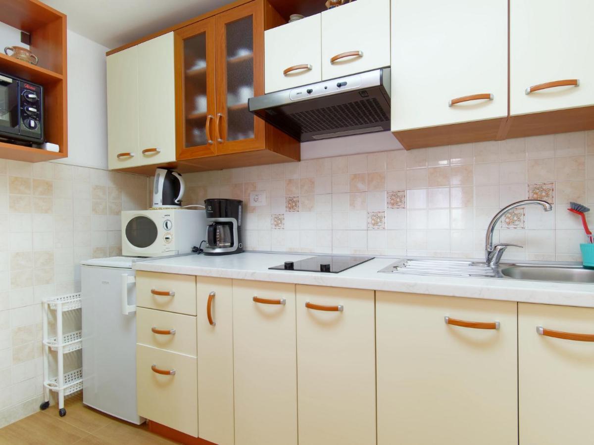 Holiday Home Nevena By Rent Istria ブイェ エクステリア 写真